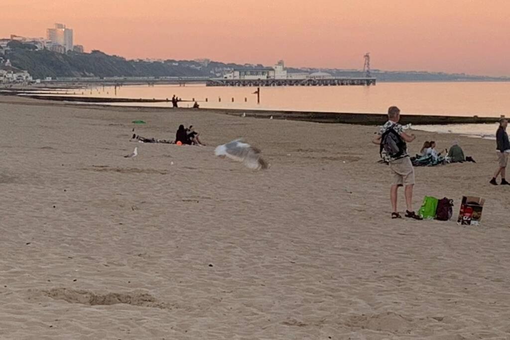 Bournemouth Nr Town Beach Train Coach Shops Lovely Entire Apartment Allows Quiet Good Dogs Luaran gambar