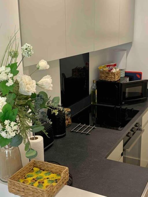 Bournemouth Nr Town Beach Train Coach Shops Lovely Entire Apartment Allows Quiet Good Dogs Luaran gambar